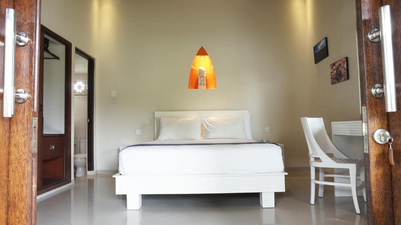 Puri Rinjani Bungalows & Hostel Kuta  Esterno foto