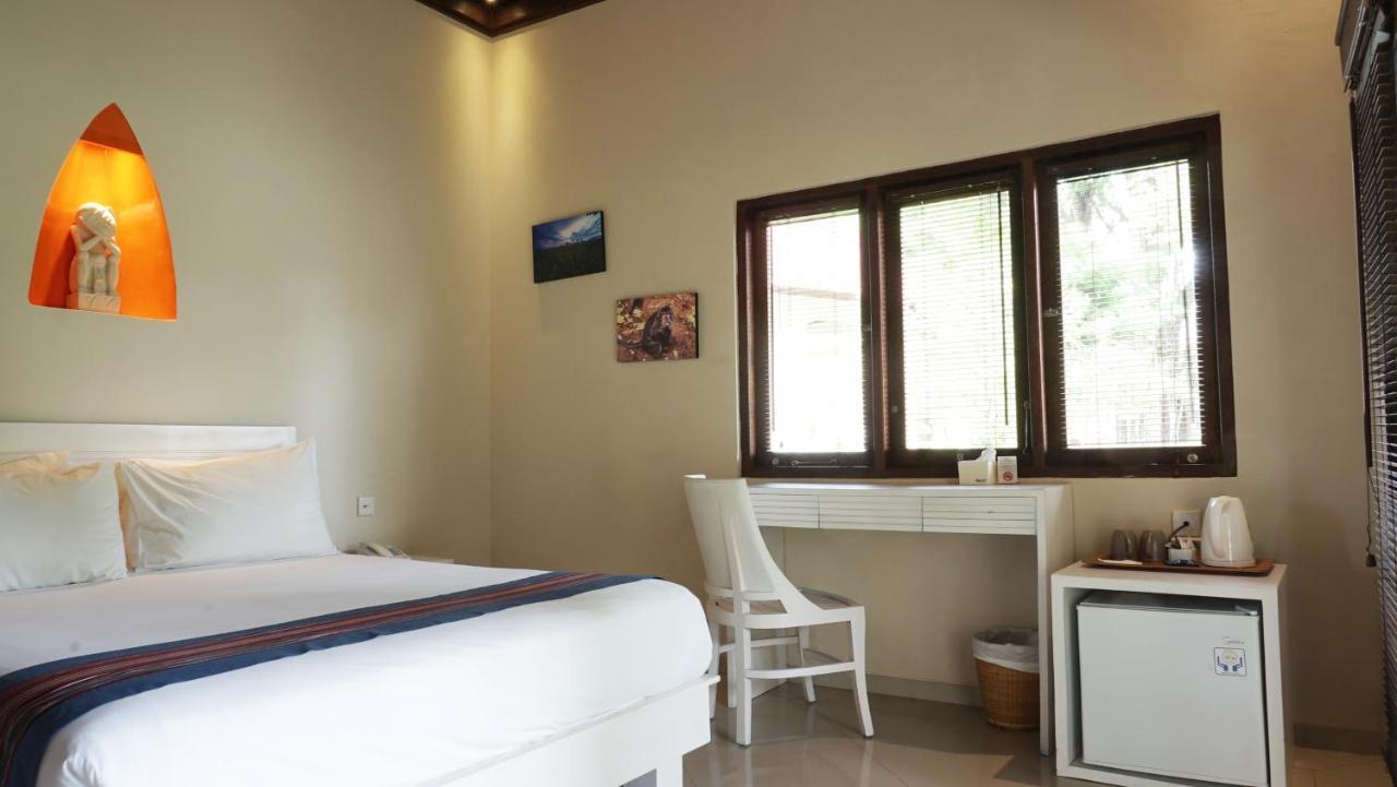 Puri Rinjani Bungalows & Hostel Kuta  Esterno foto